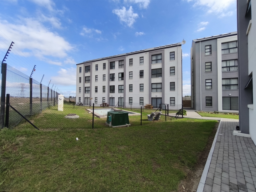 2 Bedroom Property for Sale in Aan de Wijnlanden Western Cape
